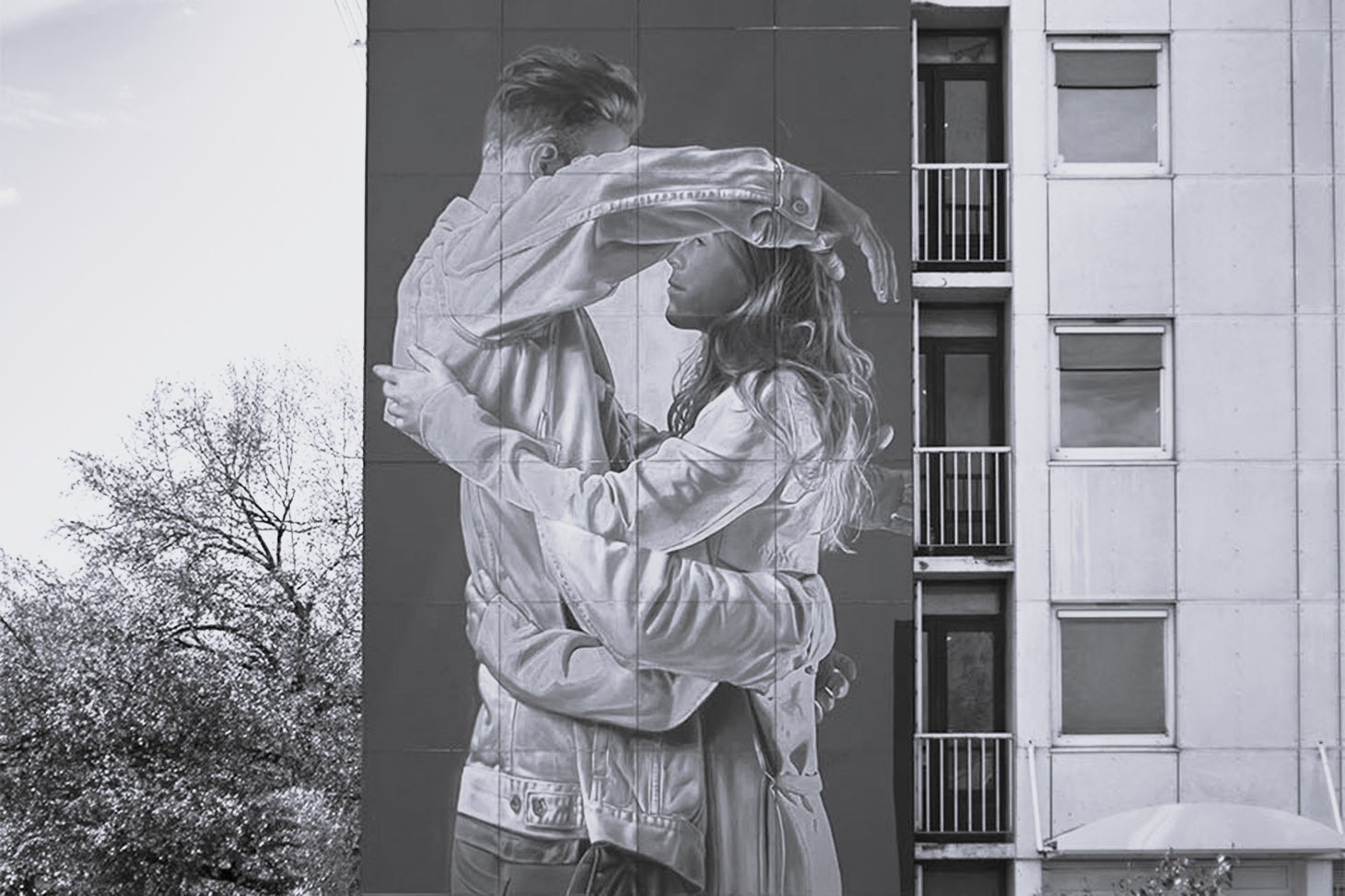 TELMO & MIEL, L'étreinte, 2020  ©AndreaBerlesePhotography